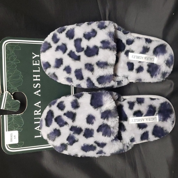 Laura Ashley NWT Animal Print Plush Scuff Slippers, Small 5-6 - Picture 1 of 5